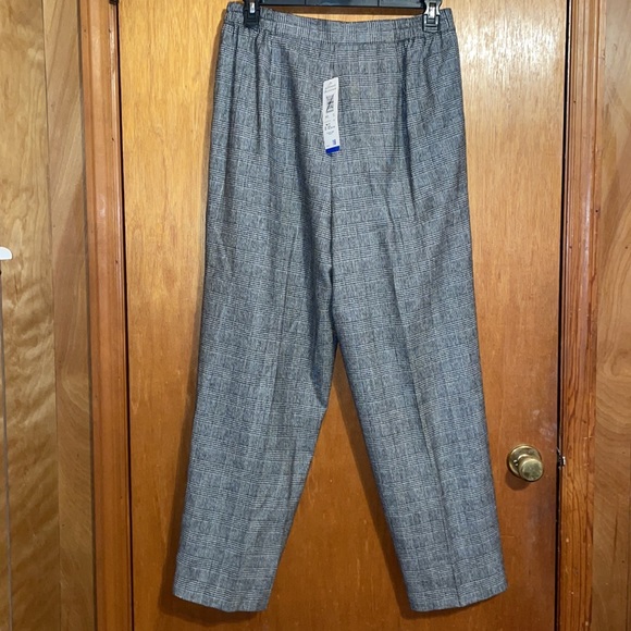 •ALFRED DUNNER•NWT BLACK & WHITE PLAID PLEATED WOOL BLEND TROUSERS SIZE 16 - Picture 3 of 10
